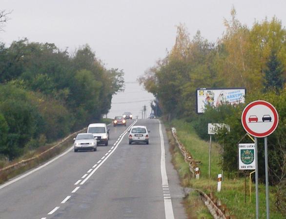 prekrytá je aj výstražná dopravná značka A 12 svetelné signály viď foto 6.