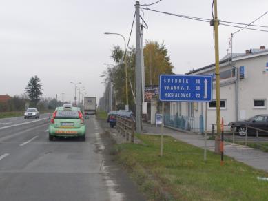 20 číslo cesty I/79 chýba aj na smerových značkách v opačnom smere jazdy viď foto
