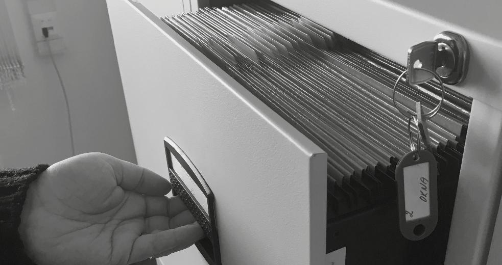 Administrativní okénko Rozhovor s Janou Pokornou o GDPR V tomto čísle jsme se rozhodli prezentovat Vám, čtenářům Okenáře, i několik hlavních informací k zaklínadlu posledních týdnů a měsíců, tj.