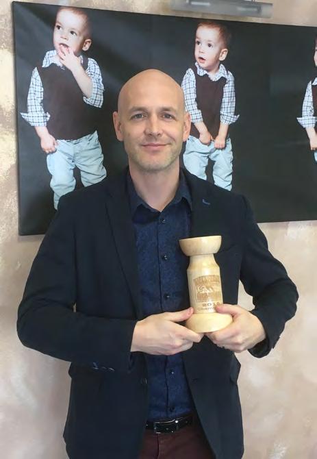 Sportovní okénko Miroslav Bukáček mistrem světa v rybníkovém hokeji Žďárský nohejbal 10 let pod značkou PKS okna Dvě zajímavá výročí si v letošním roce 2018 připomene žďárský nohejbalový klub: 50 let