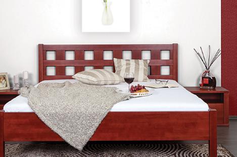 Hlavové čelo CORINA Elegantní lůžko koloniálního designu s nadčasovými geometrickými prvky.