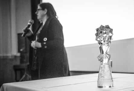 BÁBA Z LEDU aneb Tanec se lvy V sobotu 17. března 2018 se uskutečnilo v sále Obecní hospody promítání filmu režiséra Bohdana Slámy Bába z ledu.