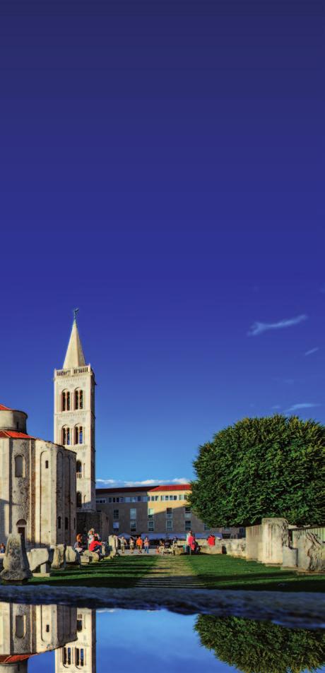 3 DALMÁCIE. ZADAR. 19 last Ravni kotari nebo ostrovy. Každý, kdo na sklonku dne na kole nebo pěšky navštíví středověkou pevnost Sv.