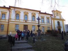 Restaurace U Růžičků v Třebotově byla přívětivá k nekuřákům, a tak jsme po pořízení kontrolního razítka zasedli k obědu. Vzhledem k tomu, že se od 14.