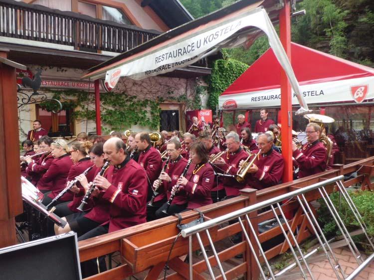 Koncert dechových hudeb Ve dnech od 15. do 18. èervna 2017 se konal v Èeské Kamenici XVIII. mezinárodní hudební festival dechových orchestrù.