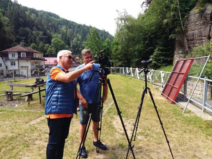 Z èinnosti hasièù Høenští hasièi v televizi Ústecká televize natáèí seriál o hasièských jednotkách. Mapuje tím práci dobrovolných hasièù.