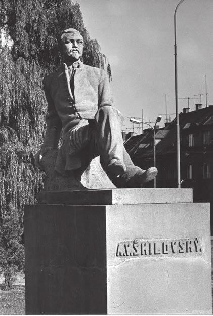 Pomník A. V. Šmilovského.