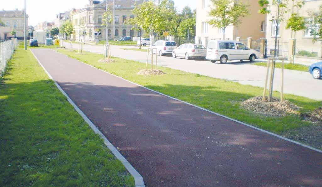 Celkové finanční náklady činily cca 1 mil. Kč. Stavbu realizovala firma FCC Prostějov, s.r.o. Byly provedeny stavební úpravy komunikace, parkovacích míst a chodníků.