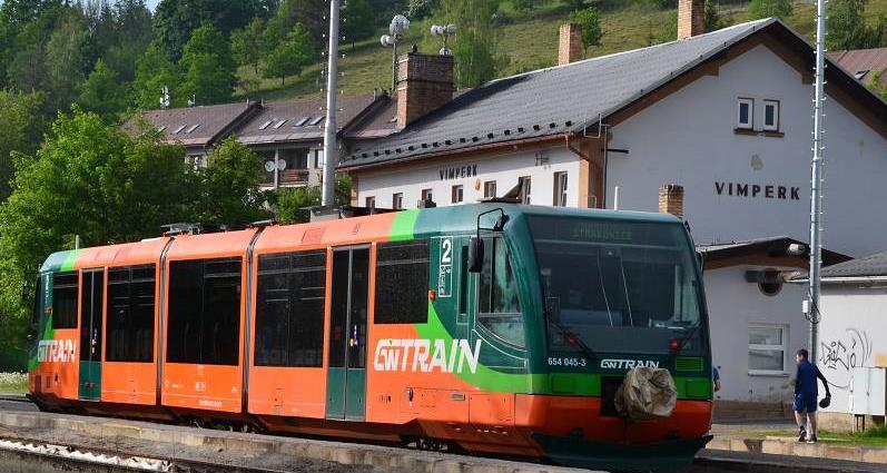 VII. mezinárodní vědecká konference Dopravní fakulty Jana Pernera 2018 39 Obr. 6 Schematické uspořádání vozů 654 RegioSprinter dopravce GWTR Obr.