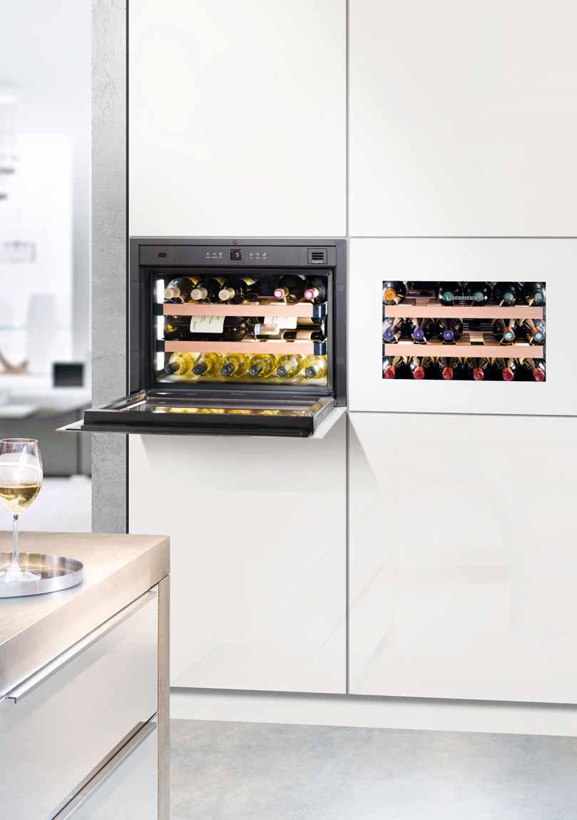 Instalace-Design a Lifestyle spotřebiče 45 45 45 WKEgw 582 GrandCru WKEgb 582 GrandCru WKEes 553 GrandCru Skleněné dveře / vestavné spotřebiče Třída energetické náročnosti: m Spotřeba energie za rok