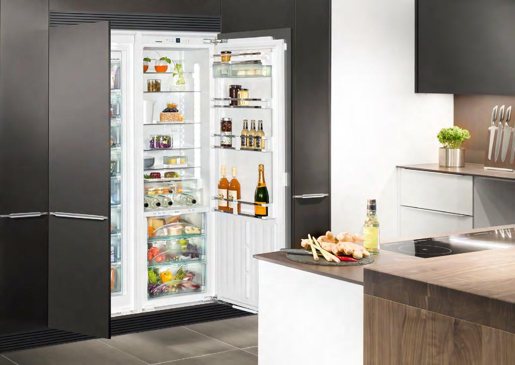 Vestavné chladničky IKB 3560 Side by Side Chladničky lze perfektně kombinovat s jinými chladničkami, mrazničkami a vinotékami a vytvořit tak individuální Side-by-Side,