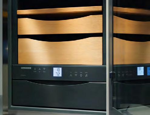 LC-Displej v interiéru, dotyková elektronika Digitální zobrazení teploty a vlhkosti Dětská pojistka ZKes 453 Humidor 1 teplotní zóna, může být nastavena v rozmezí +16 C až +20 C