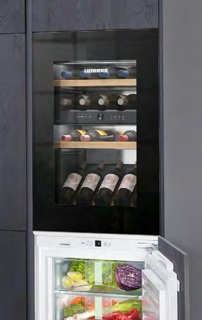 Vinidor dvojzónové vinotéky 88 88 88 EWTgb 1683 EWTgb 1683 Vinidor EWTgw 1683 Vinidor EWTdf 1653 Vinidor Skleněné dveře / Vestavné spotřebiče Třída energetické náročnosti: A Spotřeba energie za rok /