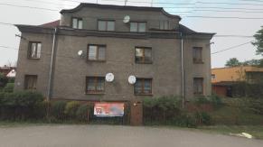 Srvnání je prveden na základě základních kritérií, která bezprstředně vlivňují výslednu tržní cenu. Kmbinace (násbení) něklika kef.
