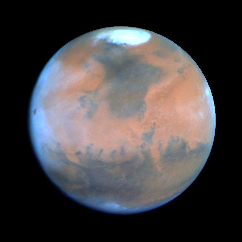OPTICKÉ ILUZE Slunce, Měsíc, Mars Navzdory dřívějším pozorování, na Marsu nejsou žádné umělé kanály nebo vodní jezera či oceány.