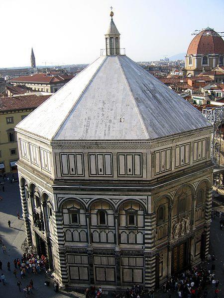 Brunelleschi demonstroval principy perspektivy pomocí svého kukátka.