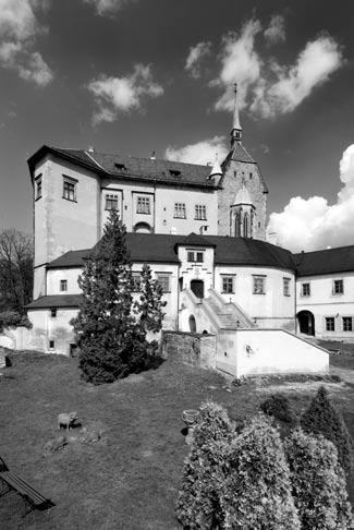 KULTURA / VOLNÝ ČAS strana 14 ŘÍJEN 2011 Týden knihoven: vraťte knihy bez pokuty Městská knihovna Šternberk zve všechny své příznivce na Týden knihoven, který se bude konat od pondělí 3. do pátku 7.