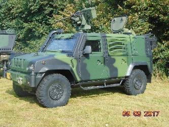 transportéru Pandur II 8x8, bojového vozidla Land Rover