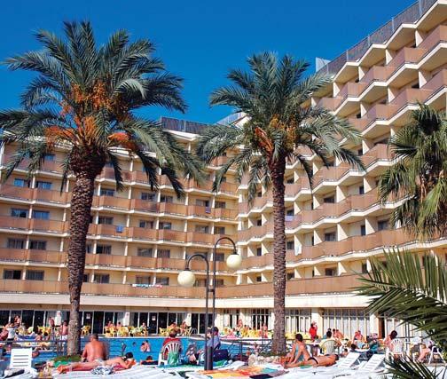 STRAVOVÁNÍ Polopenze formou bohatých švédských stolů. Za příplatek lze dokoupit plnou penzi či ALL INCLUSIVE TOP (u záj. č. 01 03 a 13 15 ALL INCLUSIVE TOP pro 1. dítě do 14 let na přistýlce ZDARMA).