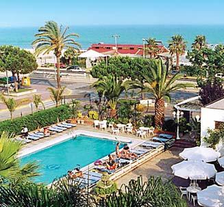 dítě + 280,- Kč), all inclusive TOP + 2 430,- Kč/dosp. os., dítě/týden (u záj. č. 01 03 a 13 15 1. dítě do 14 let zdarma), 1lůžkový pokoj + 3 