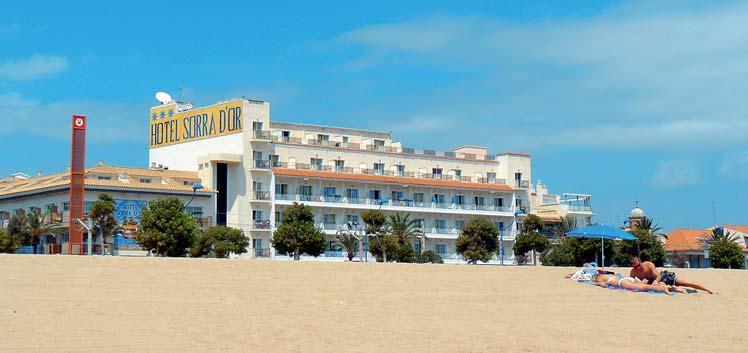 Studia Hotel Hotel SORRA D OR /III Španělsko Malgrat de Mar ALL INCLUSIVE v ceně 50 m od pláže animační programy, mini club POLOHA A POPIS Hotel se nachází ve staré části letoviska, v první linii u