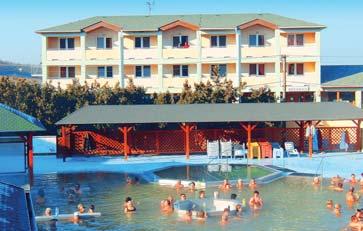 WELLNESS A TERMÁLNÍ LÁZNĚ Podhájska Wellness a termální lázně TERMÁLNÍ AREÁL PODHÁJSKA Podhájska leží na jižním Slovensku, nedaleko Nových Zámků.