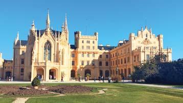Ten vám nabídne výhled do širokého okolí města, které je začleněno do Chráněné krajinné oblasti Pálava (UNESCO).