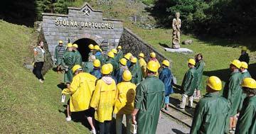 SLOVENSKO NÍZKÉ TATRY A BEŠEŇOVÁ nejkrásnější místa Nízkých Tater relaxace v Bešeňové Demänovské jeskyně 1. den: odjezd z Plzně v 6.00 hod. (z Prahy v 7.15 hod., z Brna v 9.45 hod.).
