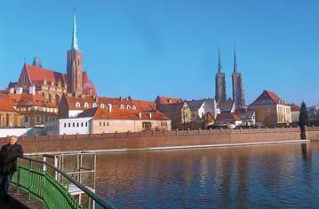 Čeká vás příjemná procházka historickým centrem s katedrálou sv. Jana Křtitele, ostrůvky a mosty přes řeku Odru. Prohlédnete si i Rynek, jedno z nejstarších středověkých náměstí v Evropě.