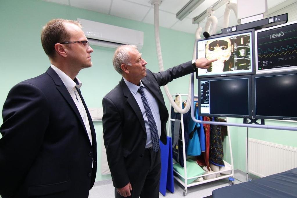 Dětské oddělení Pardubické nemocnice má k dispozici moderní EKG přístroj pořízený i díky padesátitisícovému příspěvku od energetické společnosti RWE, který výrazně zkvalitní diagnostiku a péči o