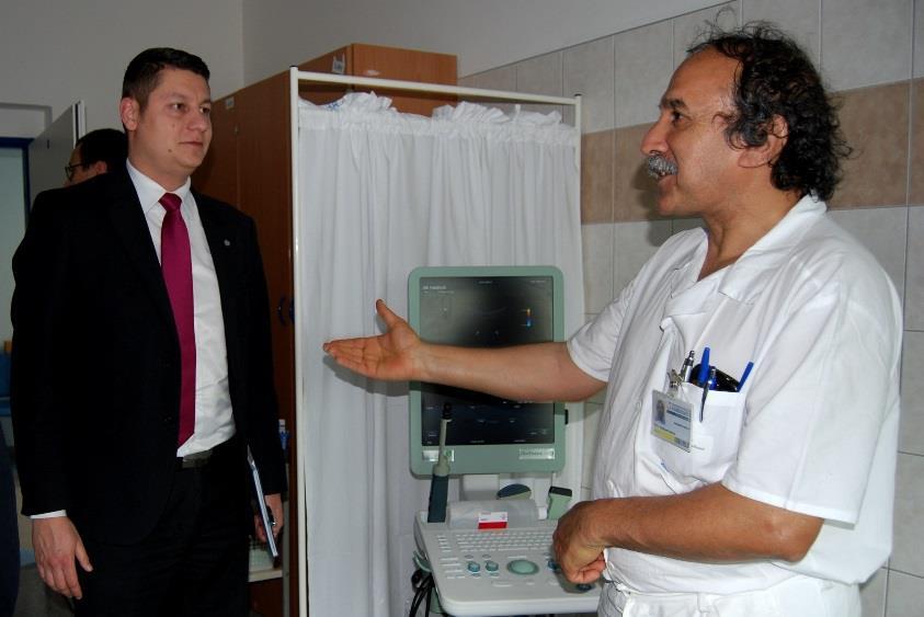 V biochemické laboratoři Pardubické nemocnice byl slavnostně představen špičkový analytický systém pro kompletní rutinní a speciální analýzy za účasti náměstkyně ministra zdravotnictví Lenky Teska