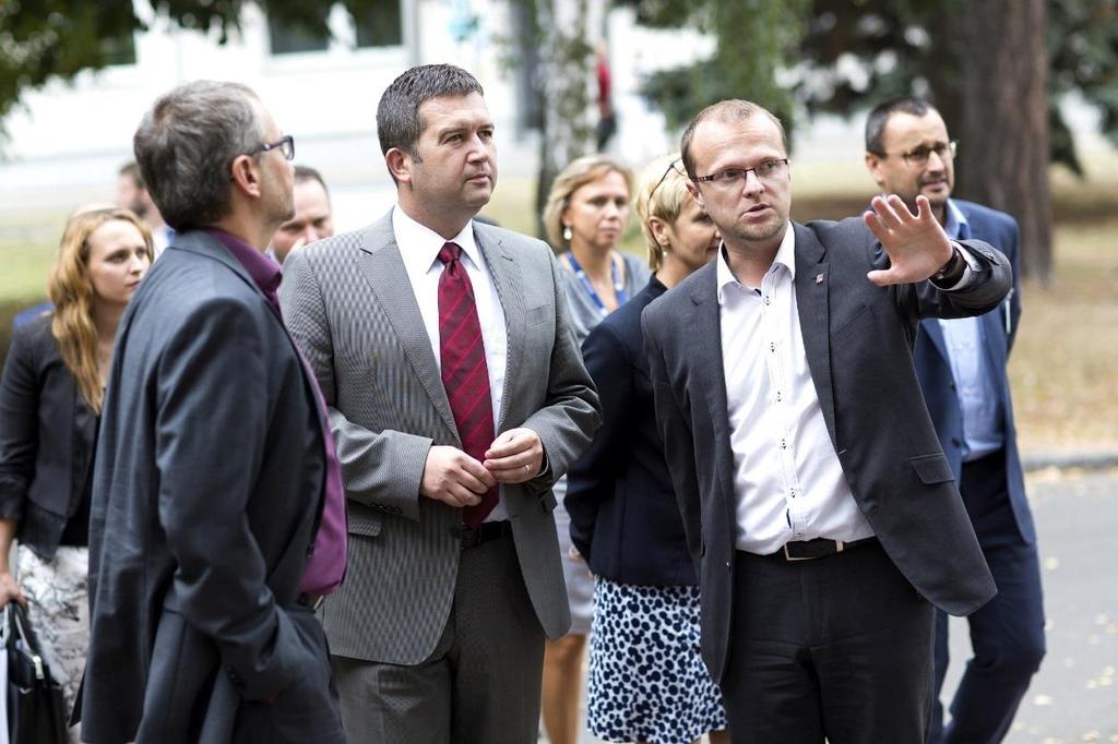 Svitavskou nemocnici navštívil předseda Poslanecké sněmovny Parlamentu ČR Jan Hamáček, který se zajímal o další rozvoj akutní lůžkové péče v Pardubickém kraji. V Pardubické nemocnici se konal 7.