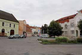 Čtrnáctiletý hoch byl předán policistům k dalším úkonům. Nová kamera na Újezdě PROSTĚJOV V ulici Újezd byla minulý týden instalována nová bezpečnostní kamera městské policie.