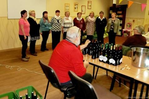 8. 11.11. - vystoupení části sboru na Blatně - oslava Sv.