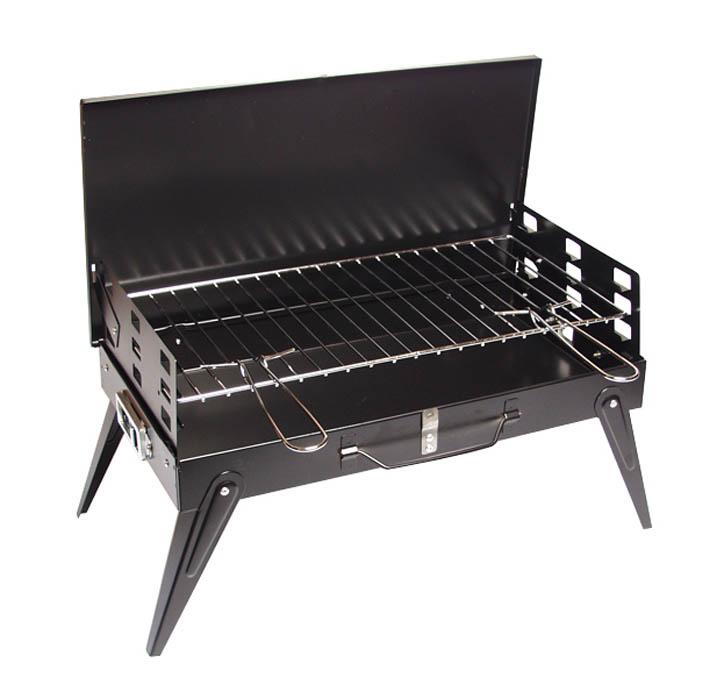 Rozměry grilu: výška 47 cm, průměr grilu 38 cm, průměr vrchního roštu 37,5 cm, průměr spodního roštu 22,5 cm. Gril je opatřen dřevěnými madly pro snazší manipulaci a regulací přívodu vzduchu.