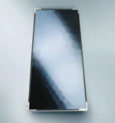 Vysoký stupeň efektívnosti vďaka selek tívne povrchovo upravenému absorbéru a krytom zo solárneho skla odolného proti krupobitiu.