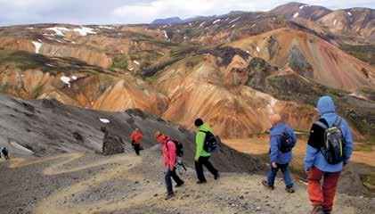 Hlavním lákadlem této části jsou tajemné severozápadní fjordy, poloostrov Snaefelsness i vulkanicky aktivní souostroví Vestmannaeyjar.