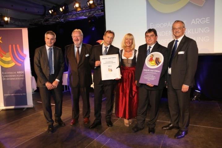 partner využili možnosti prezentace svých aktivit a zajímavostí z obou turistických regionů, na území kterých působí. Slovenský partner prezentoval region Podpoľanie, okolí města Detvy.
