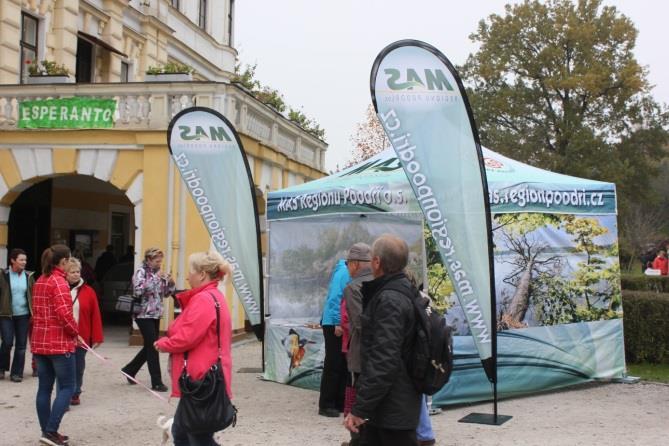 nářské speciality z Gurmánu Sedlnice a chleba z pekárny z Bartošovic. Na stánku o.z. Podpoľanie pak ovčí sýr pana Zvary, štrúdl z Pekárny u Boriakov a další regionální speciality, které nesly regionální značku Regionálny produkt PODPOĽANIE.