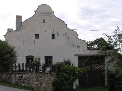 1264 Zdeslav z Kasejovic, dvořan krále Přemysla Otakara II., a to výměnou za několik vsí u Prahy. Ve 13. a 14. století je v záznamech johanitů ve Strakonicích.