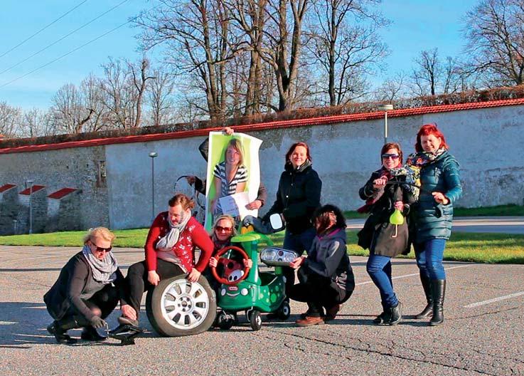 AUTO PRO OSOBNÍ ASISTENCI - DÁRCOVSKÝ VÝZVA Již 42 lidí přispělo na asistenční auto Osobní asistence pomáhá na Českokrumlovsku a Kaplicku desítkám dětí se zdravotním postižením i seniorům žít co