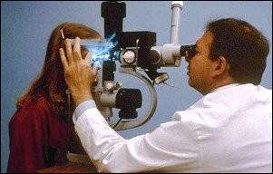 S rozvojem polovodičových laserových diod dnes najdeme zaměřovače v profesionálních i spotřebitelských zařízeních.