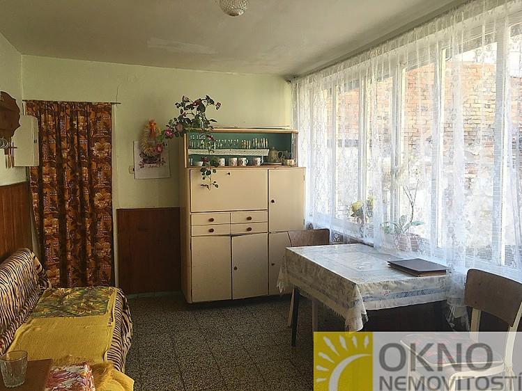 Jednopodlažní dům 3+1 se nachází v klidné obci, která je plně občansky
