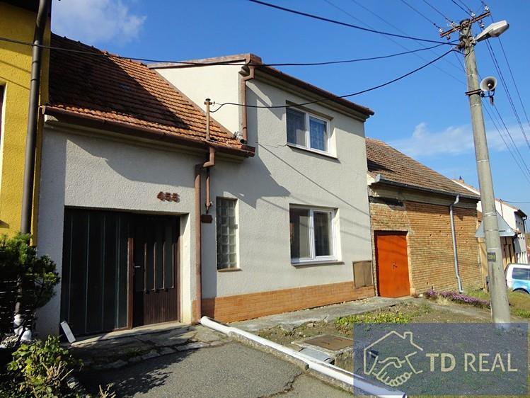 Záznam o prodeji srovnávané nemovitosti č. 4 1. Identifikace Prodej, Rodinný dům, 114 m 2, Šitbořice Celková cena: 2.090.000 Kč Adresa: Šitbořice, okres Břeclav 2.