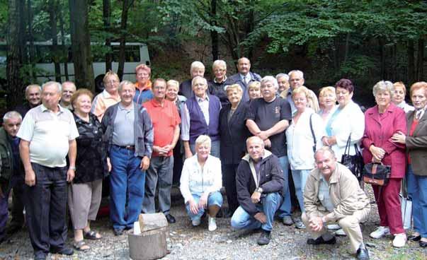 občanmi obce, Účastníci stretnutia v Kamieneke. v ktorej aktívne pracuje miestna ZO SZPB.