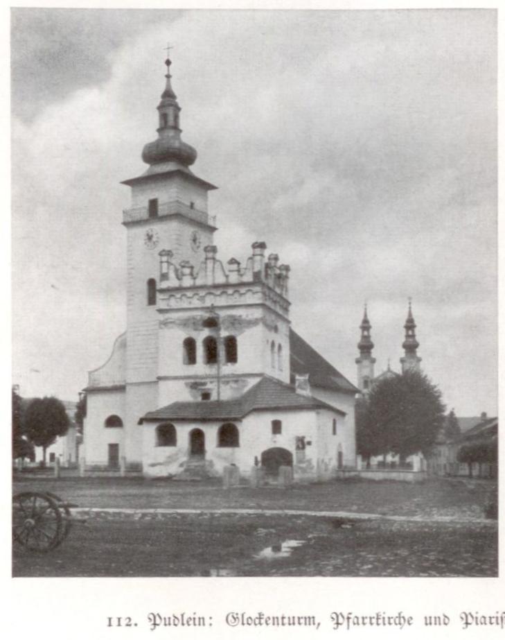 41. Zvonica a farský kostol 42.