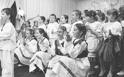 Osobitne by som vyzdvihol pravidelné a tradi né podujatia, ktoré kvalitou patria medzi primárne projekty školy.