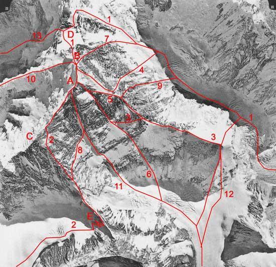Vrchol Mt. Everestu (A) byl dosažen mnohými cestami: 1. Prvovýstup (r. 1953), 2. Čínská cesta (r. 1960), 3. Americká cesta (r. 1963), 4. Boningtonova cesta (r. 1975), 5. Jihoslovanská cesta (r.