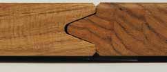 Pravý barmský teak má úzké, světle žlutohnědé bělové dřevo a tmavé zlatohnědé jádrové dřevo, které na vzduchu na povrchu tmavne na středně nebo tmavě hnědé. Barmský teak má převážně přímé vláknění.