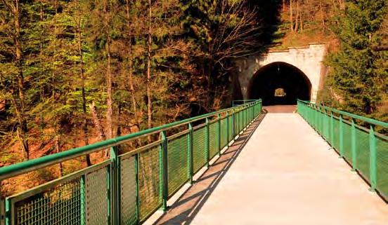 Zwickauer Mulde přes Bockau až do centra Aue (355 m n. m.). Tato trasa je 11 km dlouhá a asfaltovaná.